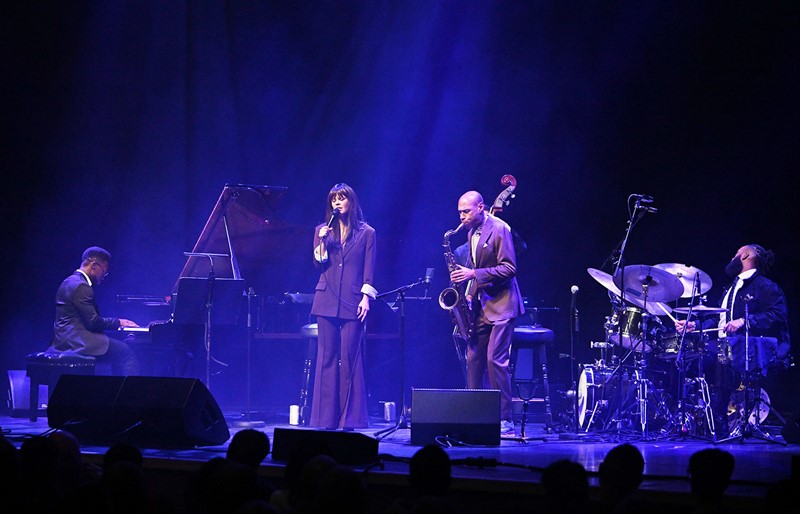 Joshua Redman and Gabrielle Cavassa beguile at the Barbican < Music Works  International